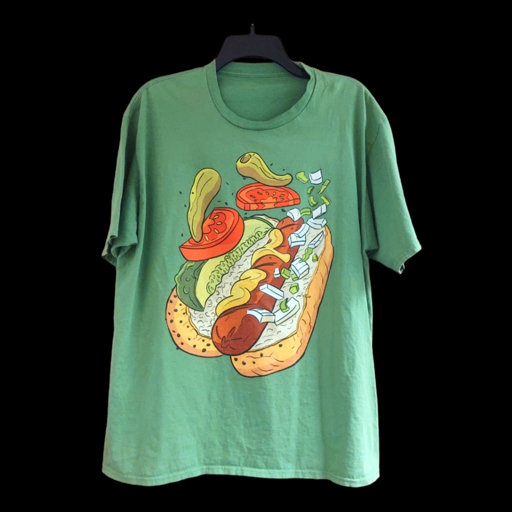 EUC Mens Graphic Tee Size XL (estimated)